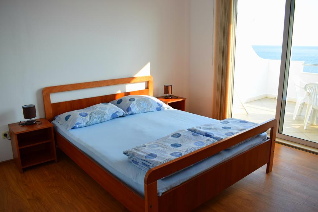 Klara Apartment Molunat