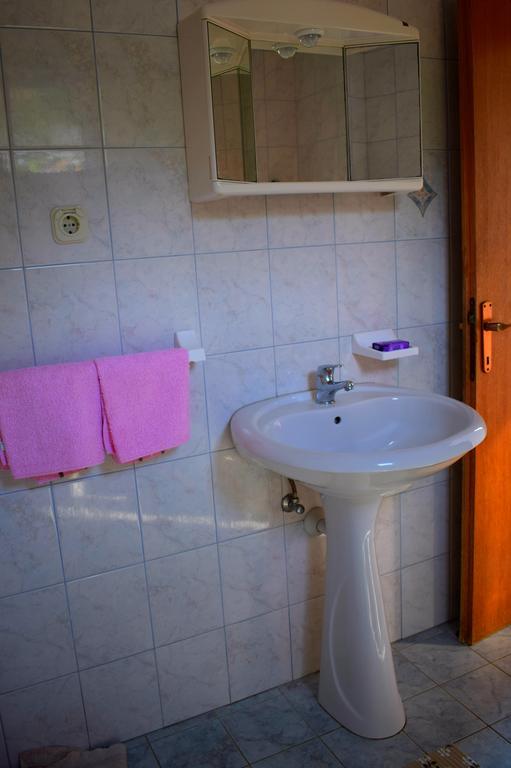 Klara Apartment *